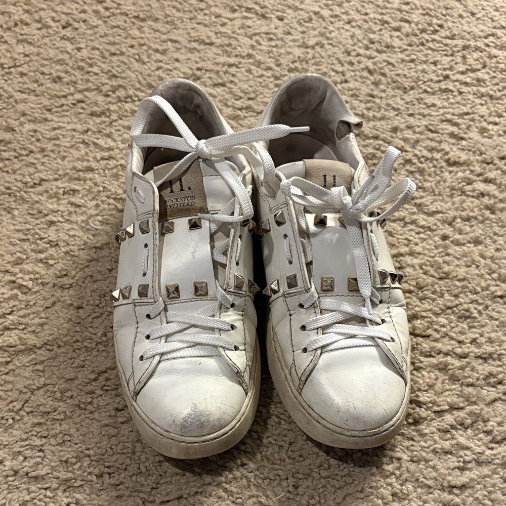 Valentino Rockstud Sneakers